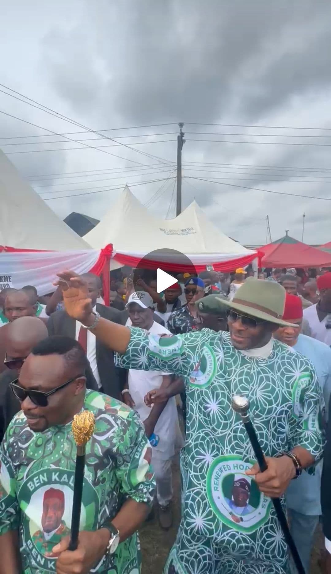 Arrival of the Deputy Speaker, Rt. Hon. Benjamin Kalu, to Ukwa West for the Inauguration of Renewed Hope Partners