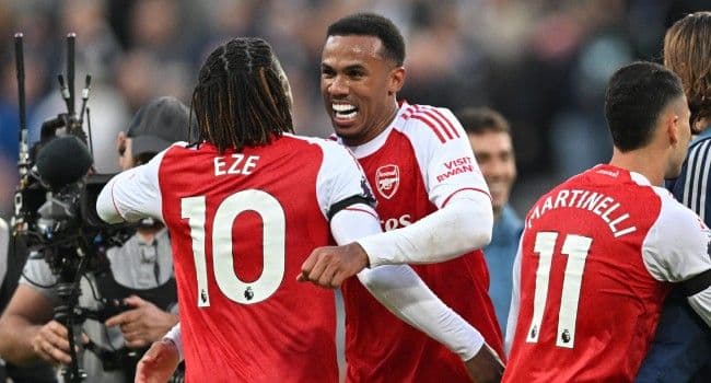 Arsenal Strike Late To Beat Newcastle, Close In On Liverpool